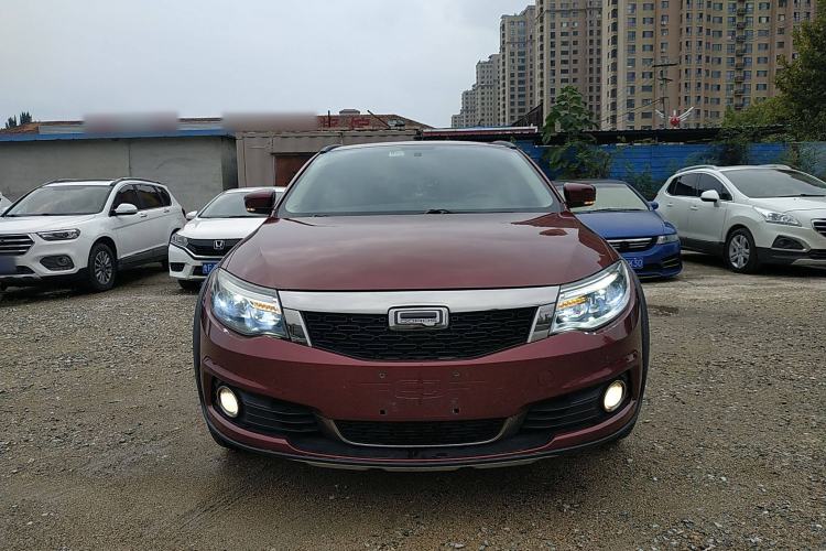Used Qoros 3 2015 Urban SUV 1.6T Automatic ZhiKu Model Front