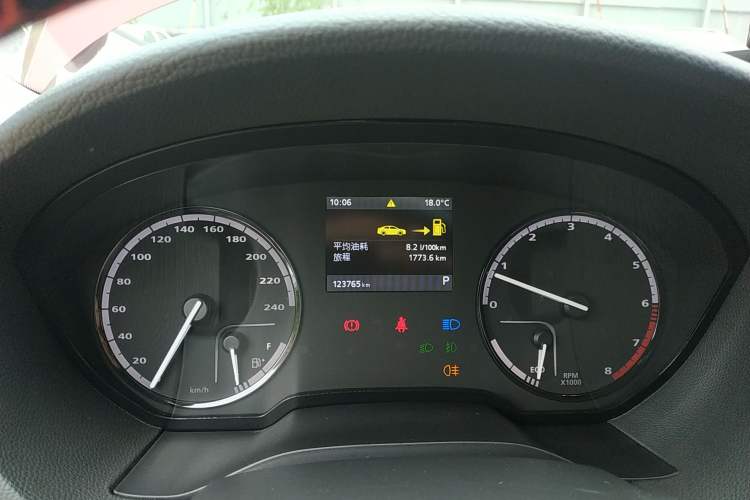 Used Qoros 3 2015 Urban SUV 1.6T Automatic ZhiKu Model Instrument Cluster