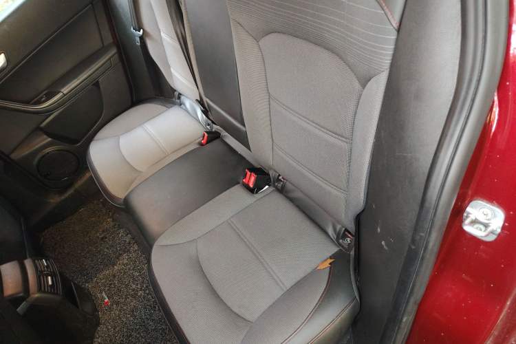 Used Qoros 3 2015 Urban SUV 1.6T Automatic ZhiKu Model Interior 4