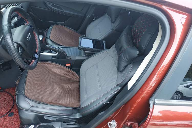 Used Qoros 3 2015 Urban SUV 1.6T Automatic ZhiKu Model Left Front Seat