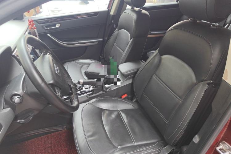 Used Qoros 3 2015 Urban SUV 1.6T Automatic Xuan Dong Party Edition Left Front Seat