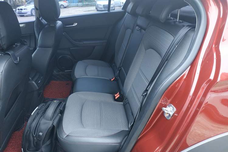 Used Qoros 3 2015 Urban SUV 1.6T Automatic ZhiKu Model Left Rear Seat