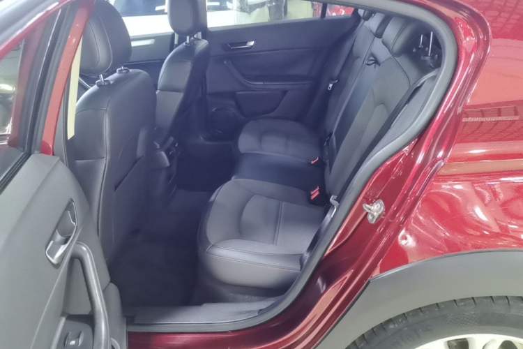 Used Qoros 3 2015 Urban SUV 1.6T Automatic ZhiKu Model Left Rear Seat