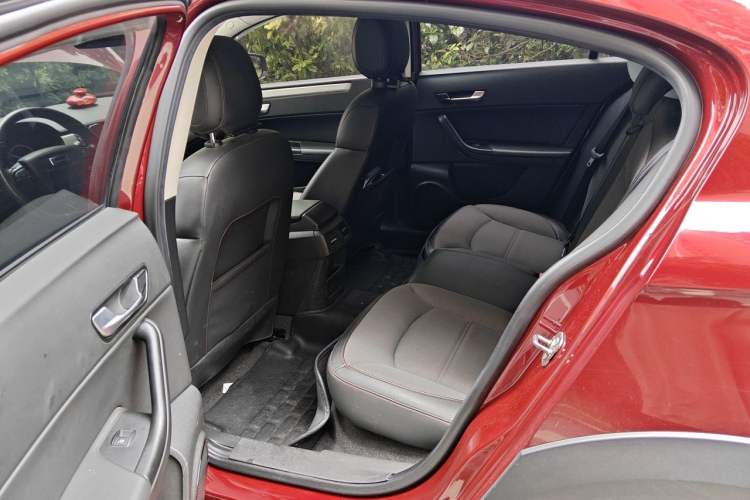 Used Qoros 3 2015 Urban SUV 1.6T Automatic ZhiKu Model Left Rear Seat