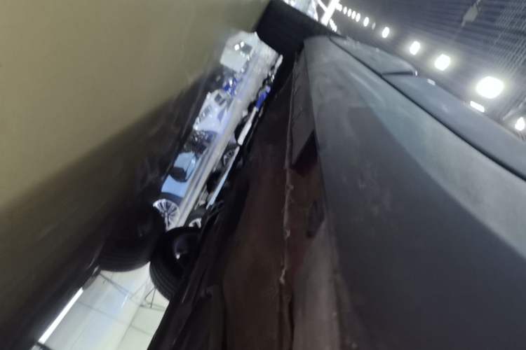 Used Qoros 3 2015 Urban SUV 1.6T Automatic ZhiKu Model Left Side Sill
