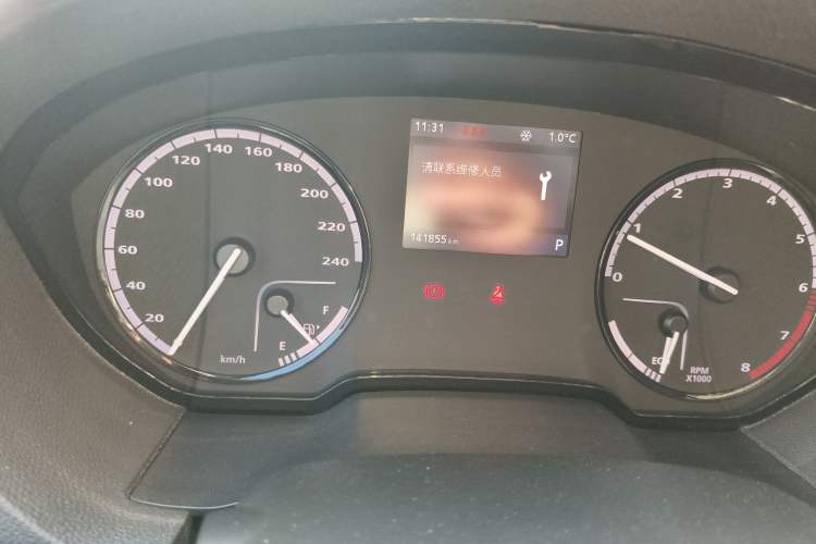 Used Qoros 3 2015 Urban SUV 1.6T Automatic Xuan Dong Party Edition Odometer Close Up