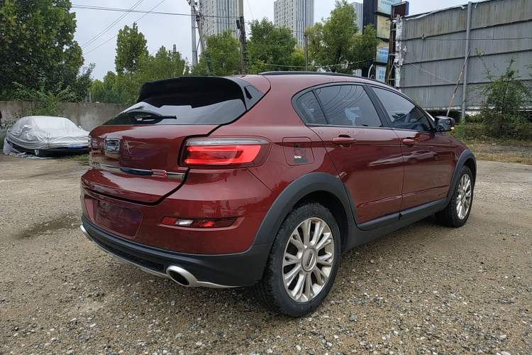 Used Qoros 3 2015 Urban SUV 1.6T Automatic ZhiKu Model Rear Right 45 Deg