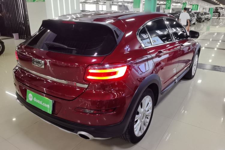 Used Qoros 3 2015 Urban SUV 1.6T Automatic ZhiKu Model Rear Right 45 Deg