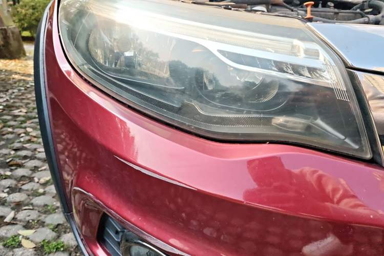 Used Qoros 3 2015 Urban SUV 1.6T Automatic – Dynamic Edition Right Front Headlight