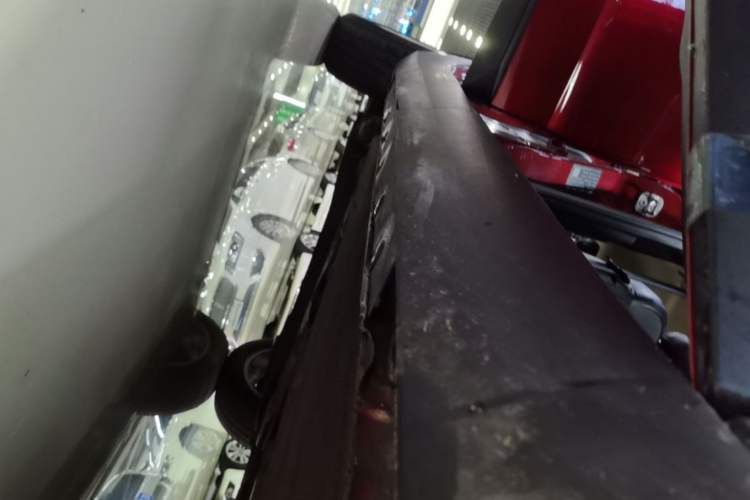 Used Qoros 3 2015 Urban SUV 1.6T Automatic ZhiKu Model Right Side Sill