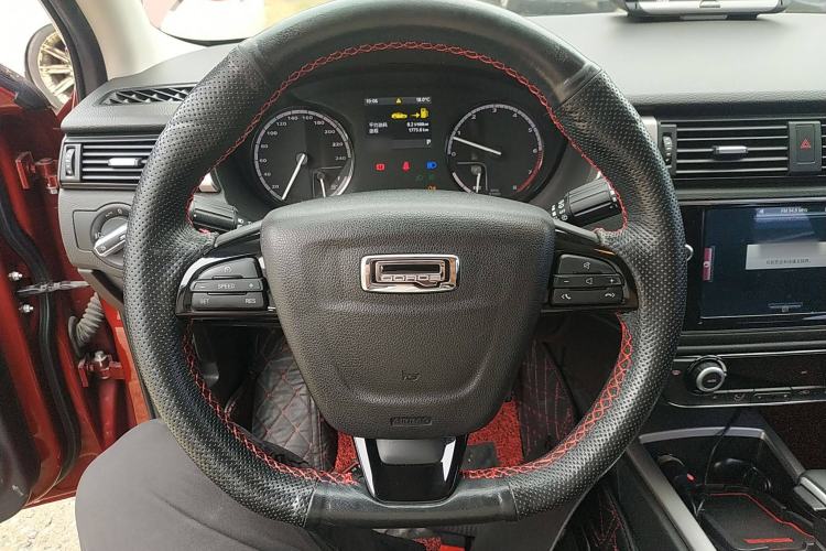Used Qoros 3 2015 Urban SUV 1.6T Automatic ZhiKu Model Steering Wheel