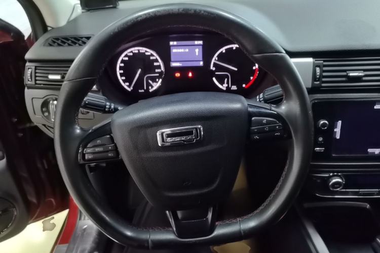 Used Qoros 3 2015 Urban SUV 1.6T Automatic ZhiKu Model Steering Wheel