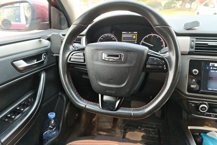 Used Qoros 3 2015 Urban SUV 1.6T Automatic – Dynamic Edition Steering Wheel