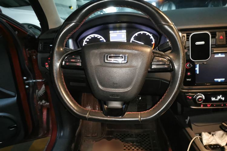 Used Qoros 3 2015 Urban SUV 1.6T Automatic ZhiKu Model Steering Wheel