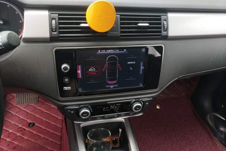 Used Qoros 3 2015 Sedan 1.6T Automatic ZhiKu Model Audio And AC Panel