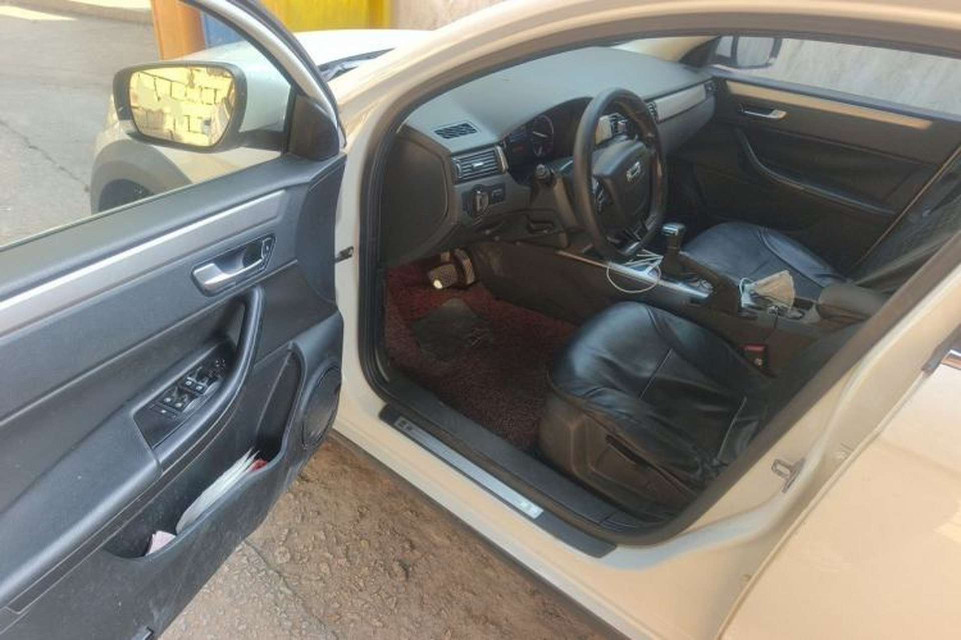 Used Qoros 3 2015 Urban SUV 1.6T Automatic – Dynamic Edition Driver Seat