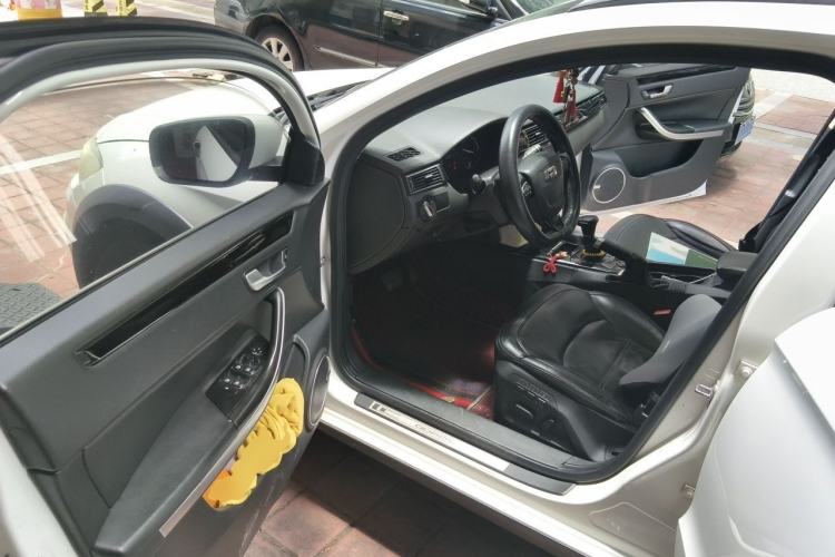 Used Qoros 3 2015 Urban SUV 1.6T Automatic Xuan Dong Party Edition Driver Seat