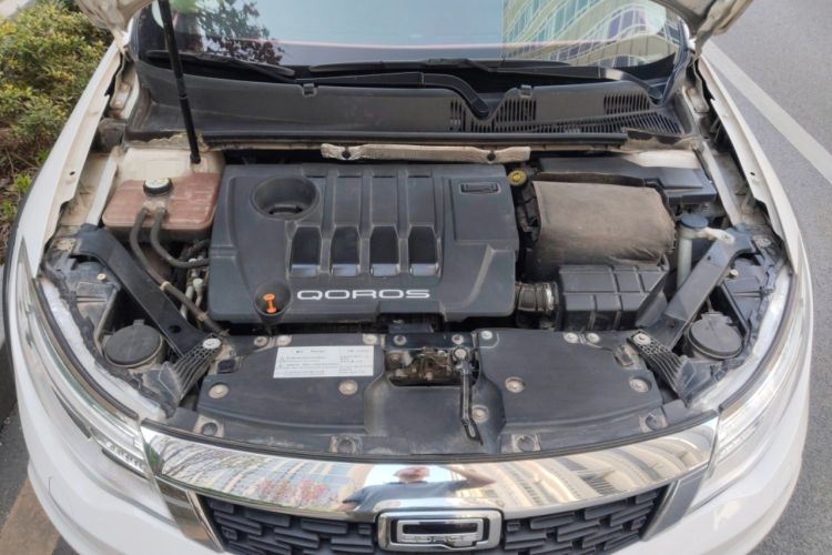 Used Qoros 3 2015 Urban SUV 1.6T Automatic Xuan Dong Party Edition Engine Bay