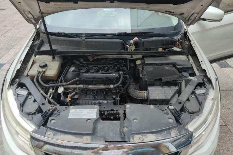Used Qoros 3 2015 Urban SUV 1.6T Automatic – Dynamic Edition Engine Bay