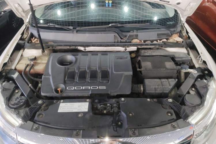 Used Qoros 3 2015 Urban SUV 1.6T Automatic – Dynamic Edition Enhanced Model Engine Bay