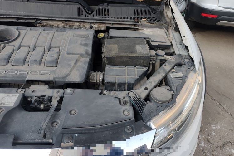 Used Qoros 3 2015 Urban SUV 1.6T Automatic Xuan Dong Party Edition Engine Bay Left