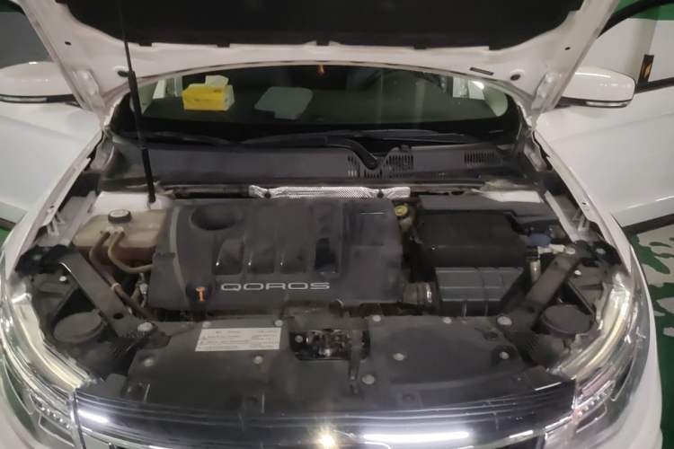 Used Qoros 3 2015 Urban SUV 1.6T Automatic Xuan Dong Party Edition Engine Bay