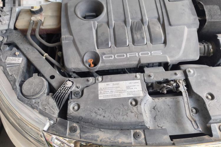 Used Qoros 3 2015 Urban SUV 1.6T Automatic Xuan Dong Party Edition Engine Bay Right