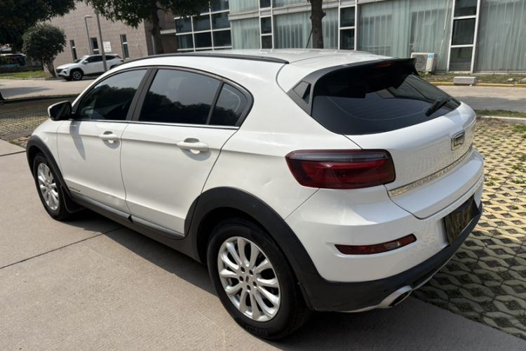 Used Qoros 3 2015 Urban SUV 1.6T Automatic – Dynamic Edition Exterior 8