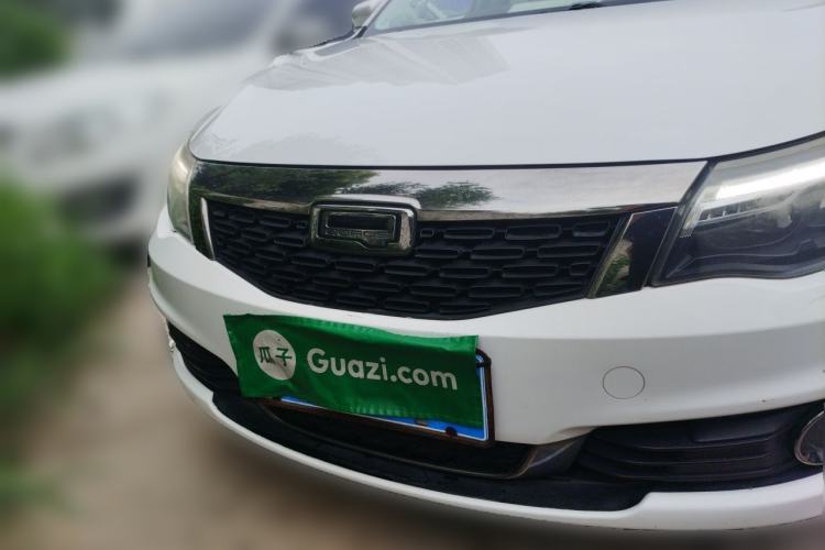 Used Qoros 3 2015 Sedan 1.6T Automatic ZhiKu Model Front