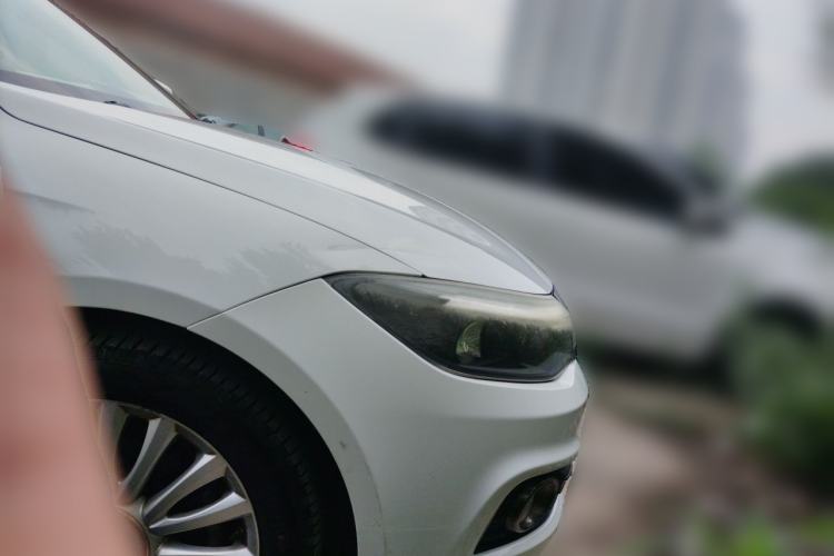 Used Qoros 3 2015 Sedan 1.6T Automatic ZhiKu Model Front Right 45 Deg