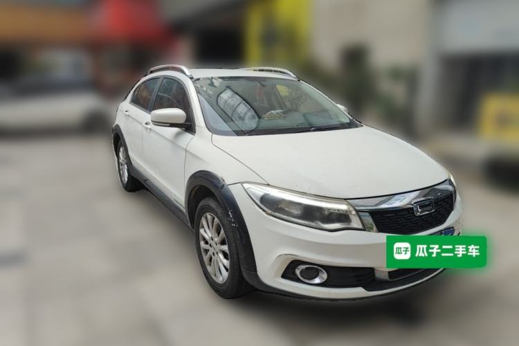Used Qoros 3 2015 Urban SUV 1.6T Automatic – Dynamic Edition Front Right 45 Deg