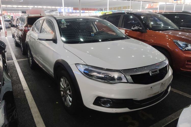 Used Qoros 3 2015 Urban SUV 1.6T Automatic – Dynamic Edition Enhanced Model Front Right 45 Deg