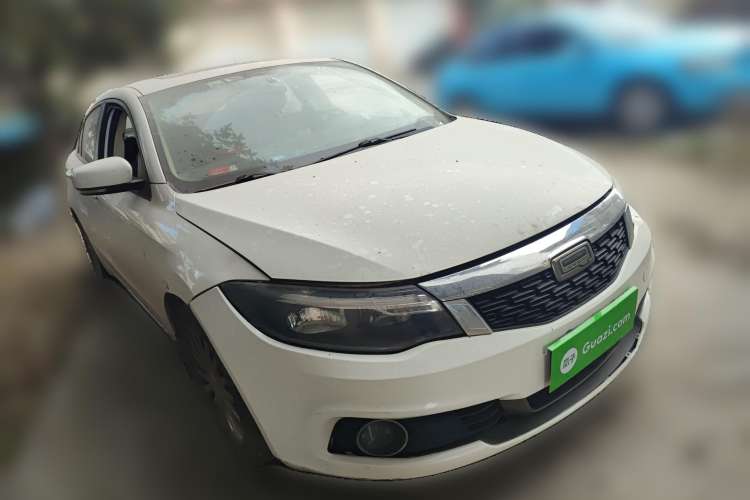 Used Qoros 3 2015 Sedan 1.6T Automatic ZhiKu Model Front Right 45 Deg