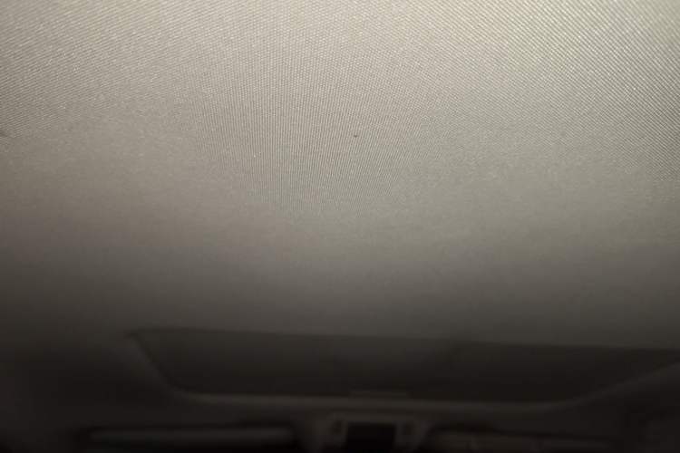 Used Qoros 3 2015 Urban SUV 1.6T Automatic – Dynamic Edition Enhanced Model Headliner