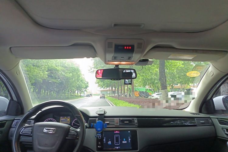 Used Qoros 3 2015 Urban SUV 1.6T Automatic Xuan Dong Party Edition Headliner