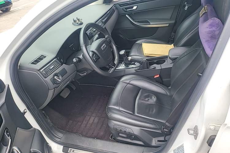 Used Qoros 3 2015 Sedan 1.6T Automatic ZhiZhen Enhanced Model Left Front Seat