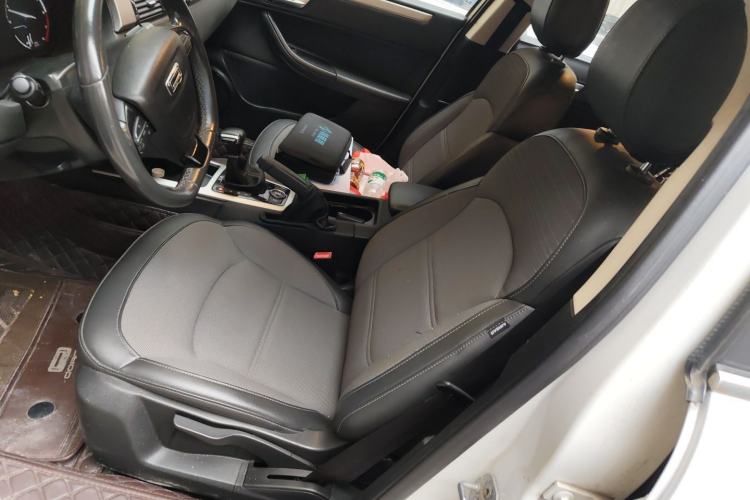 Used Qoros 3 2015 Urban SUV 1.6T Automatic – Dynamic Edition Left Front Seat