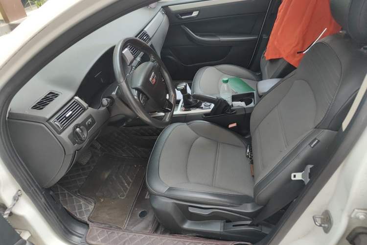 Used Qoros 3 2015 Urban SUV 1.6T Automatic – Dynamic Edition Left Front Seat