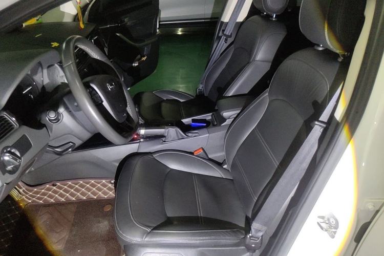 Used Qoros 3 2015 Urban SUV 1.6T Automatic Xuan Dong Party Edition Left Front Seat