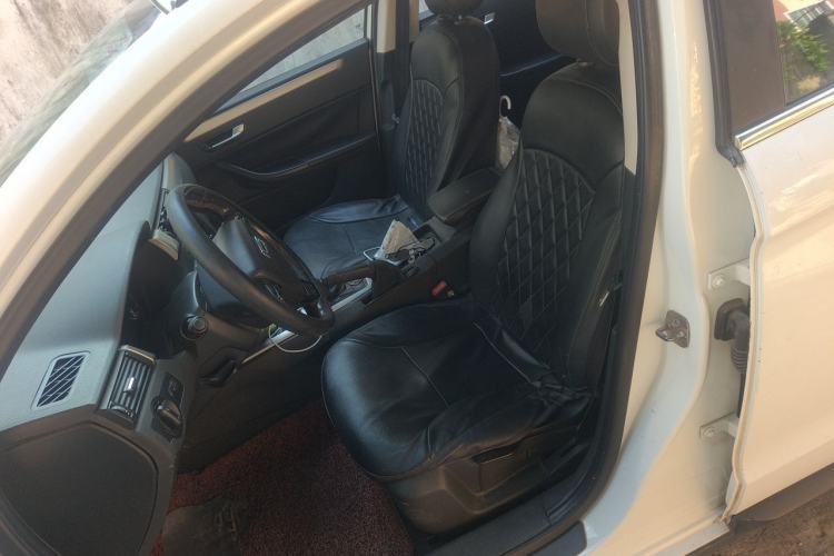 Used Qoros 3 2015 Urban SUV 1.6T Automatic – Dynamic Edition Left Front Seat