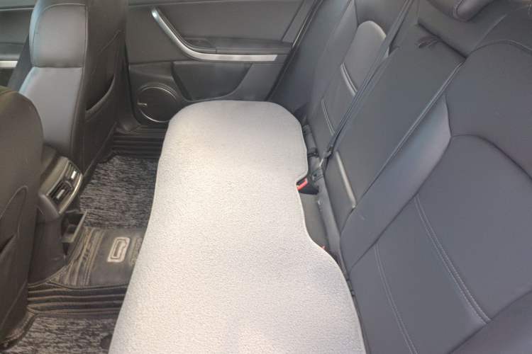 Used Qoros 3 2015 Urban SUV 1.6T Automatic Xuan Dong Party Edition Left Rear Seat