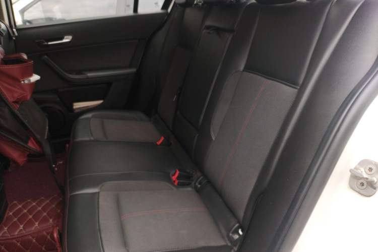 Used Qoros 3 2015 Sedan 1.6T Automatic ZhiKu Model Left Rear Seat