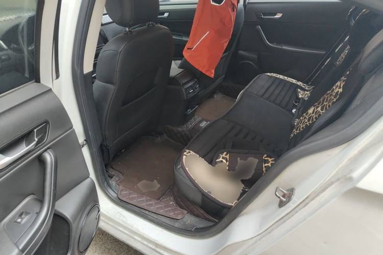 Used Qoros 3 2015 Urban SUV 1.6T Automatic – Dynamic Edition Left Rear Seat