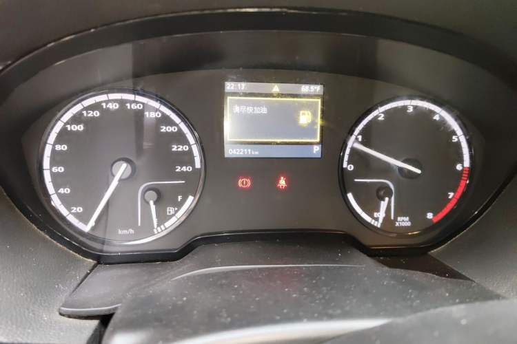 Used Qoros 3 2015 Urban SUV 1.6T Automatic – Dynamic Edition Odometer Close Up