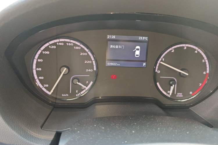 Used Qoros 3 2015 Urban SUV 1.6T Automatic – Dynamic Edition Enhanced Model Odometer Close Up
