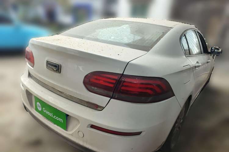 Used Qoros 3 2015 Sedan 1.6T Automatic ZhiKu Model Rear Right 45 Deg