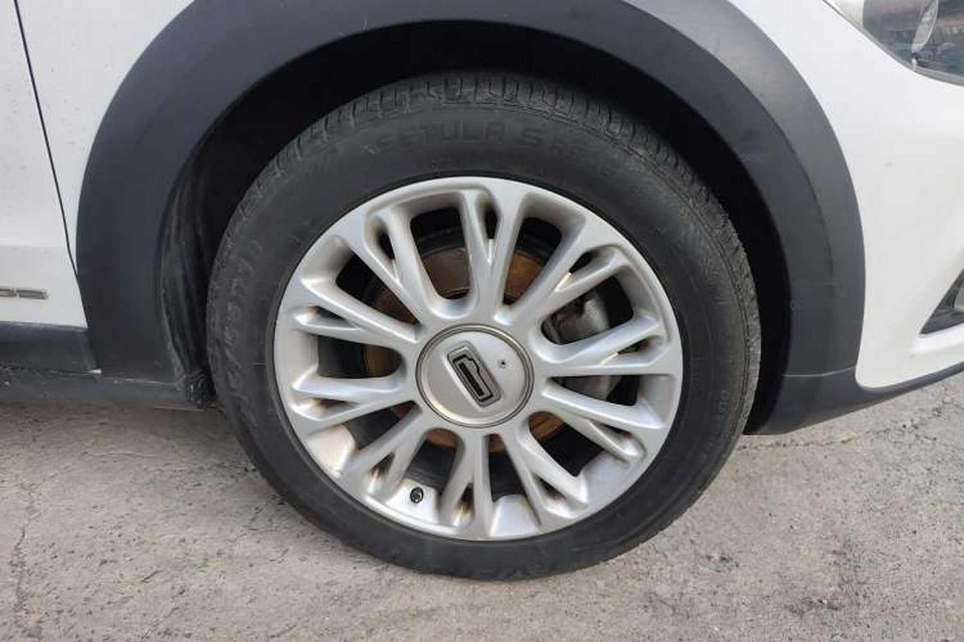 Used Qoros 3 2015 Urban SUV 1.6T Automatic Xuan Dong Party Edition Right Front Wheel Hub