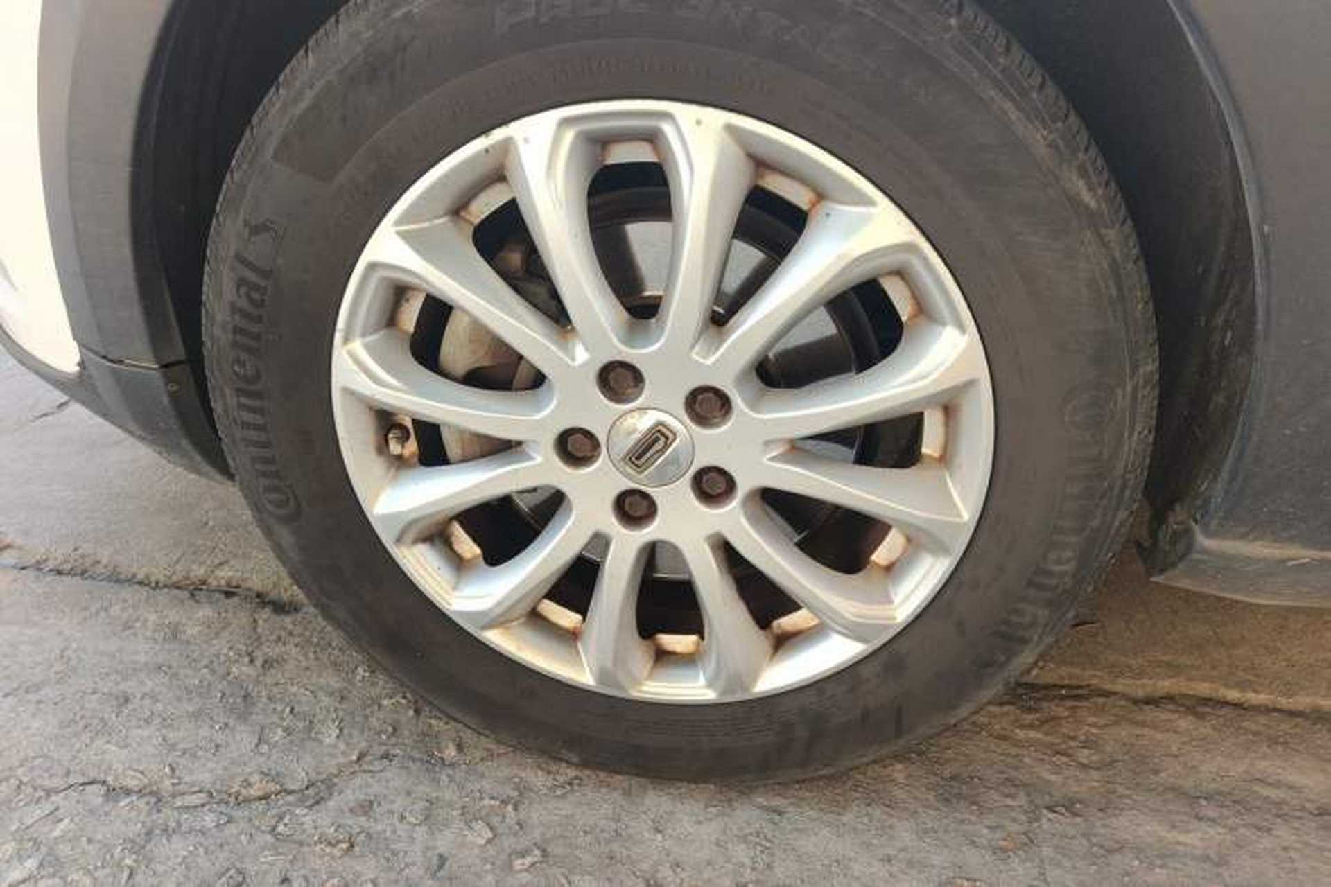 Used Qoros 3 2015 Urban SUV 1.6T Automatic – Dynamic Edition Right Front Wheel Hub