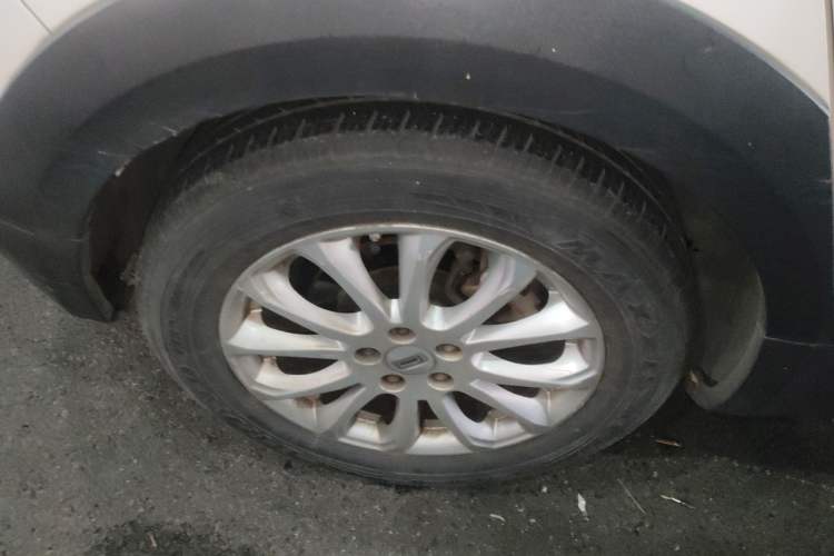 Used Qoros 3 2015 Urban SUV 1.6T Automatic – Dynamic Edition Enhanced Model Right Rear Wheel Hub
