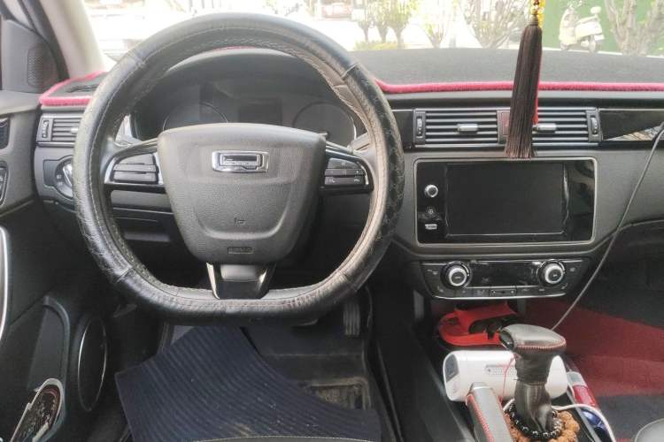 Used Qoros 3 2015 Urban SUV 1.6T Automatic Xuan Dong Party Edition Steering Wheel